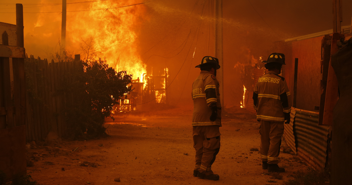 Cifra aumenta a 112 fallecidos tras incendios en la región de Valparaíso