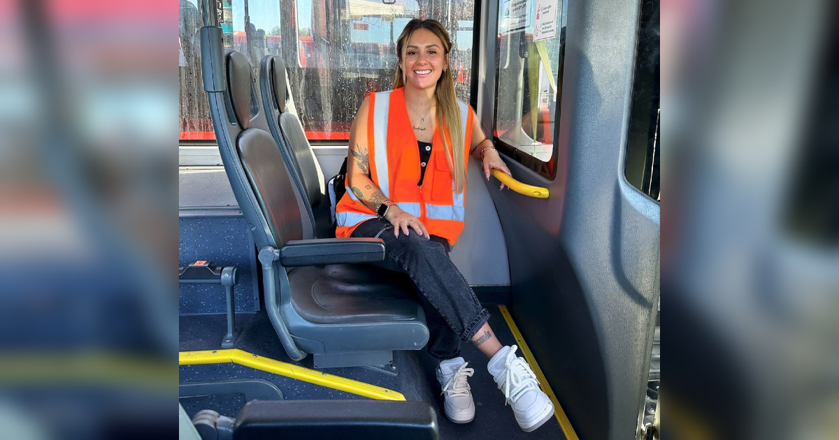 Azzartt Maveth enfrentó críticas tras volver a su trabajo en las micros: "¿Tanto les molesta?"