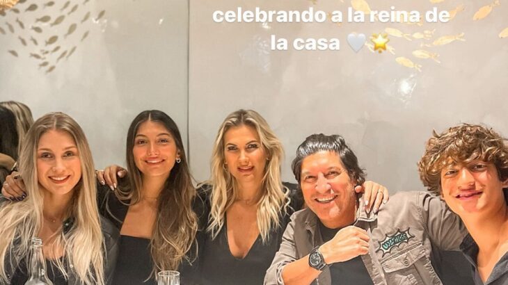 Hijos de Iván Zamorano y María Alberó saludaron a su madre