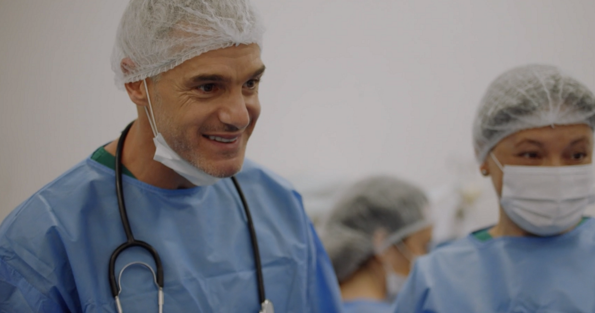 Así será el debut de Ricardo Fernández en Como la vida misma: estará en momento clave para Carol