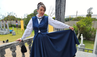 De '1810' a 'Ganar o Servir': conoce la recordada institutriz Amanda del Villar