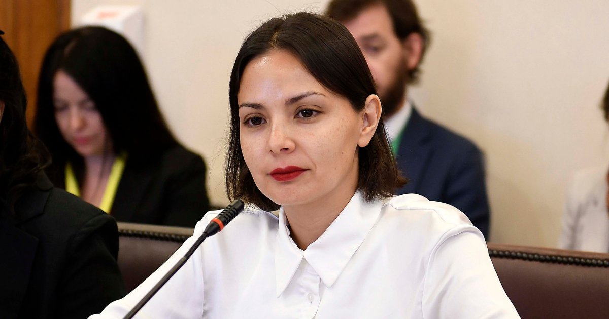 ¿Por qué la ministra Carolina Arredondo fue demandada por “violación de derechos humanos”?