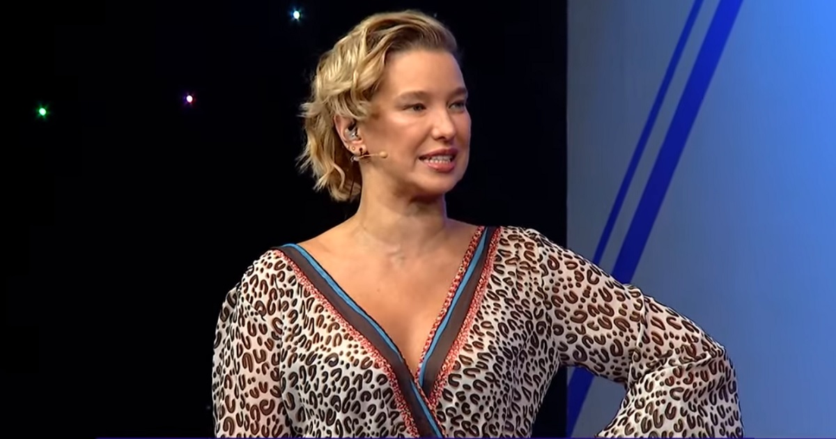 Conflicto con Claudia Schmidt causó salida del director de Zona de Estrellas