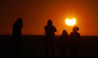 eclipse de sol lunes chile