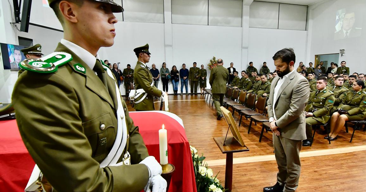 Emmanuel Sánchez: presidente Boric asistió a velorio de carabinero asesinado en Quinta Normal