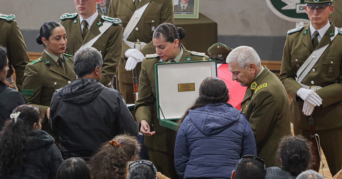 Tras responso: Carabineros concreta ascenso póstumo a mártires asesinados en Cañete