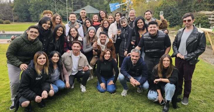 Carmen Gloria Arroyo celebró con su equipo éxito de su programa en TVN