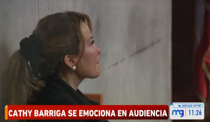 Cathy Barriga rompió en llanto en audiencia tras ser acusada de faltar a medida cautelar