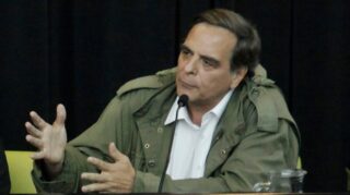 Felipe Berríos reacciona a expulsión de Compañía de Jesús