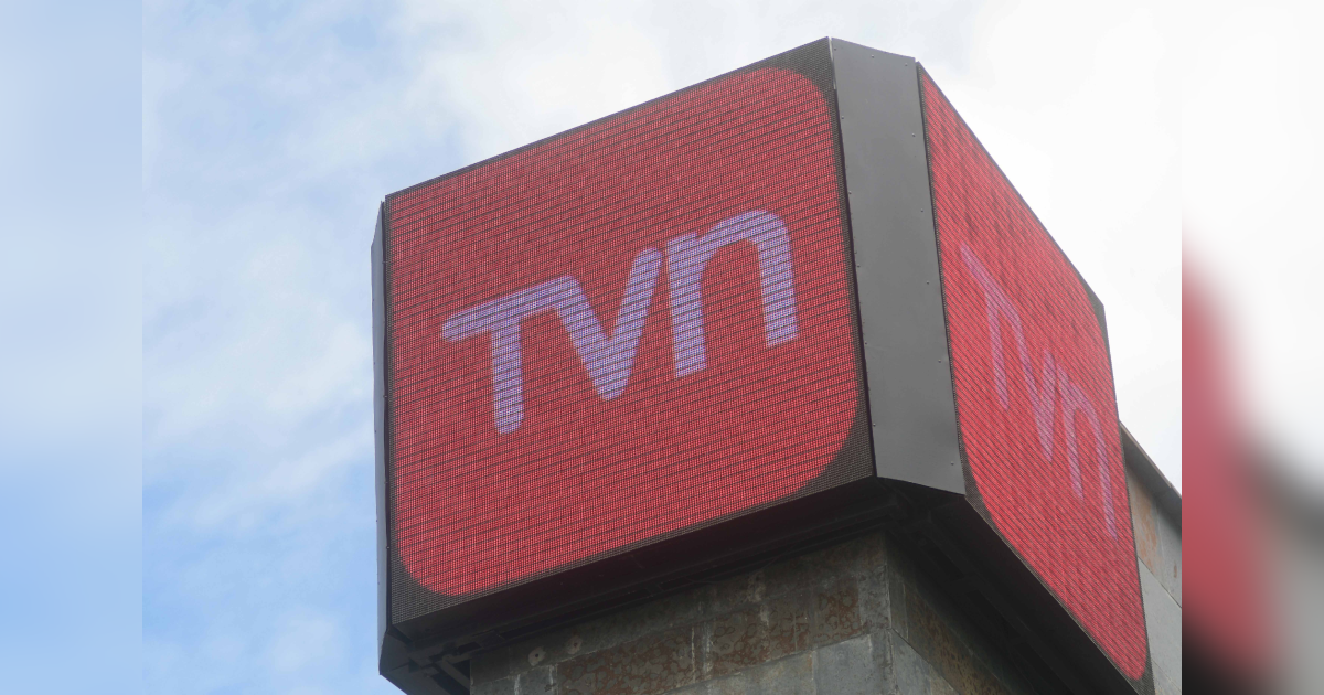Trabajador de TVN se despide en cámara tras 31 años en el canal: "Es un orgullo haber estado aquí"