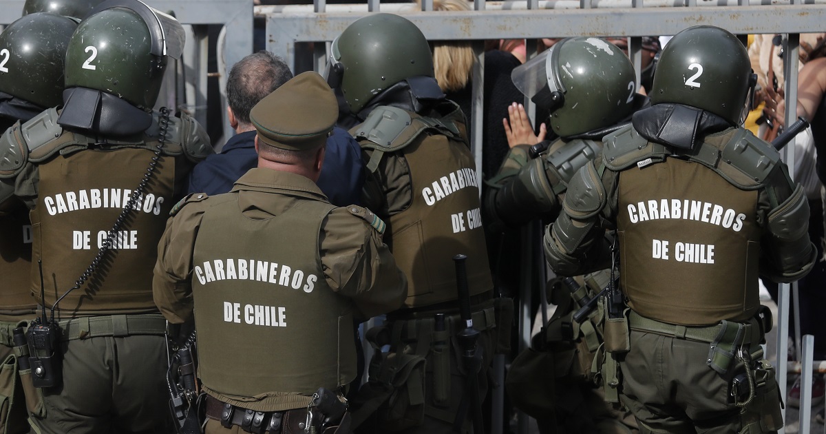 Agreden a carabineros durante procedimiento en Puente Alto: dos de ellos de gravedad