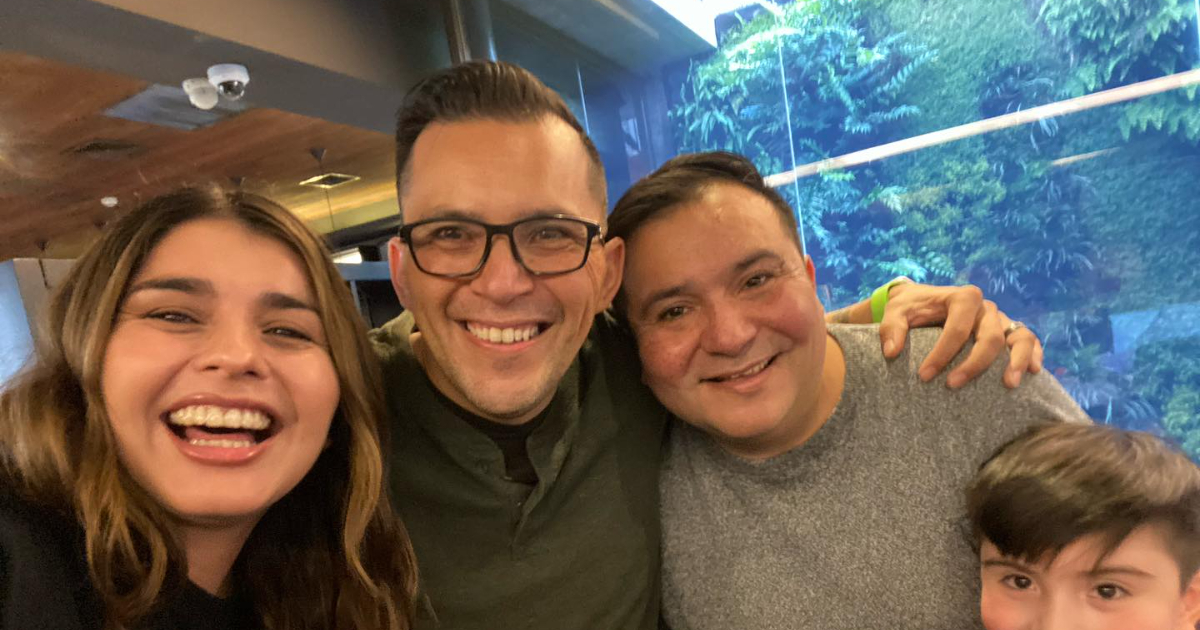 Darinka González y su hermano
