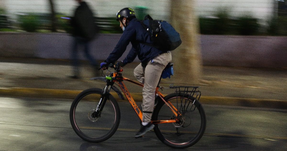 Estudio: 89% de los ciclistas dice sentirse inseguro al transitar por las calles sin ciclovía