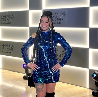 Look de Flor de Rap en Premios Pulsar