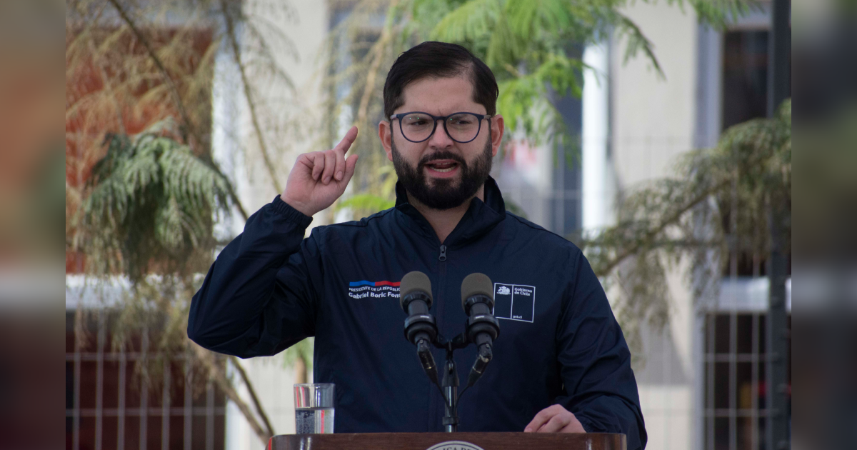 Boric responde a quienes le gritaron "merluzo" en Arica: "Quedan mucho más en ridículo ustedes"