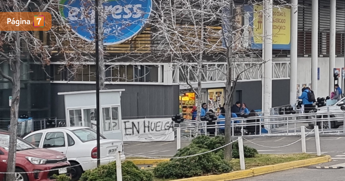 Continúa la huelga: Walmart Chile reitera apertura a dialogar con trabajadores