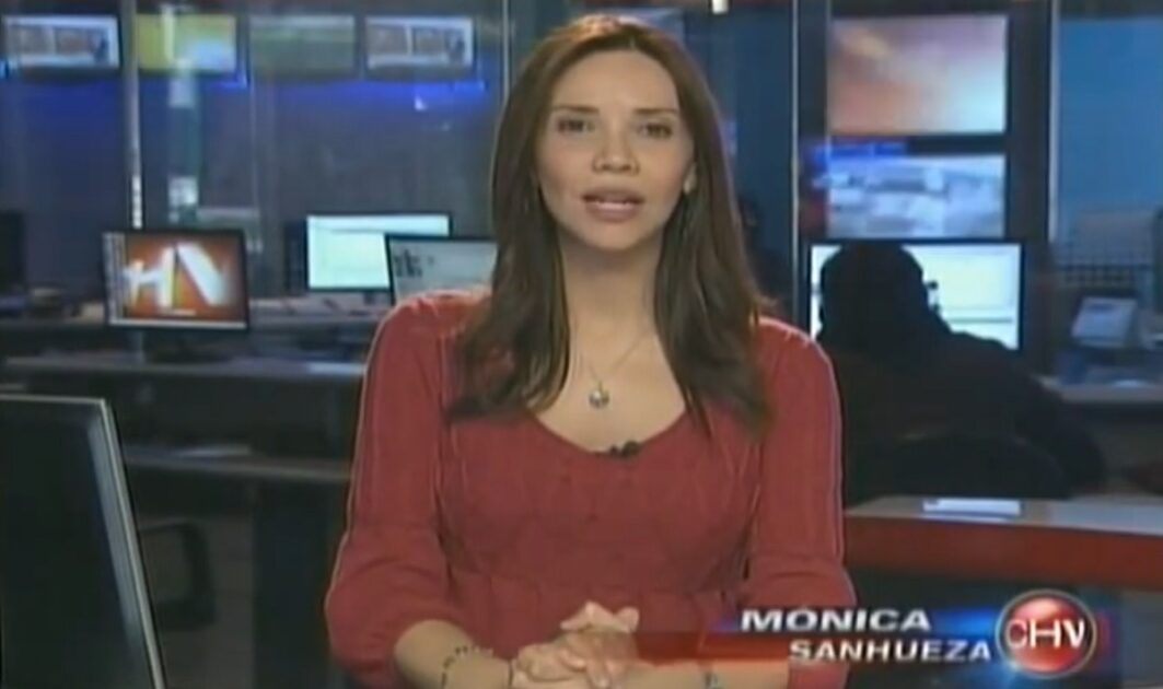 Periodista Mónica Sanhueza en CHV Noticias