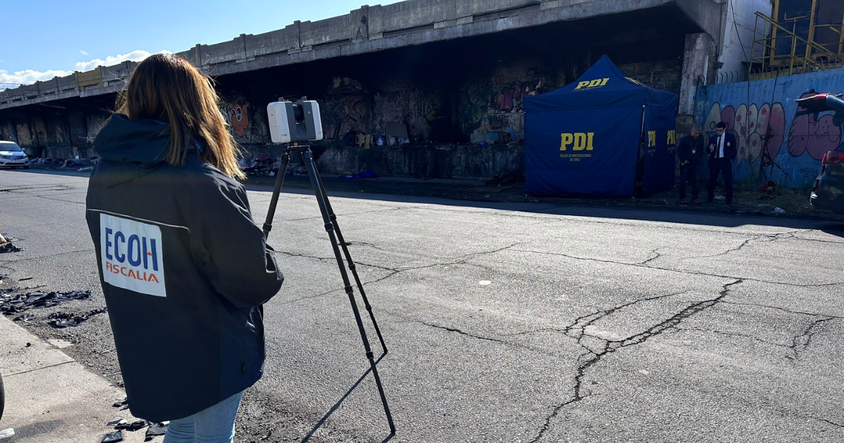 Estación Central: encuentran cadáver de hombre maniatado y con heridas cortantes en el cuello