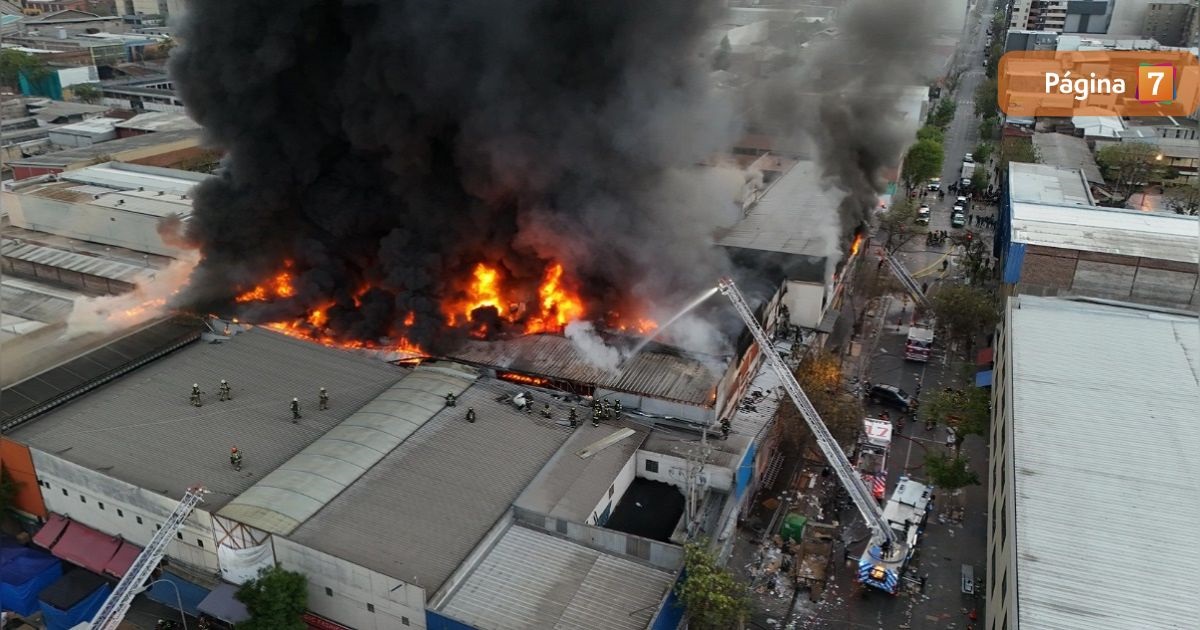 Incendio por explosión afecta a locales del Barrio Meiggs