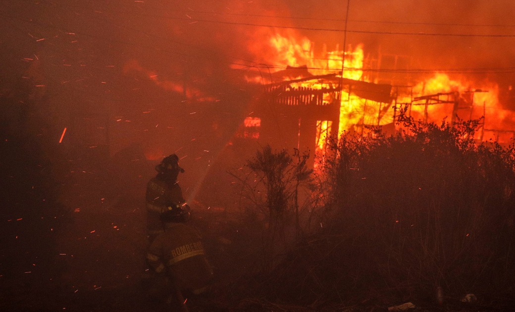 Bombero y vinculado a Senapred: Elías Salazar es el tercer detenido por su presunta responsabilidad en el megaincendio de Viña del Mar y Quilpué