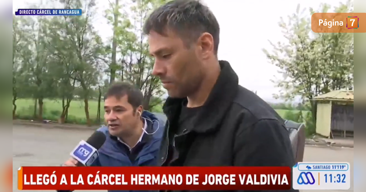 Claudio Valdivia, hermano de Jorge Valdivia, llegó la mañana de este miércoles hasta la Cárcel de Rancagua para visitar al exfutbolista.