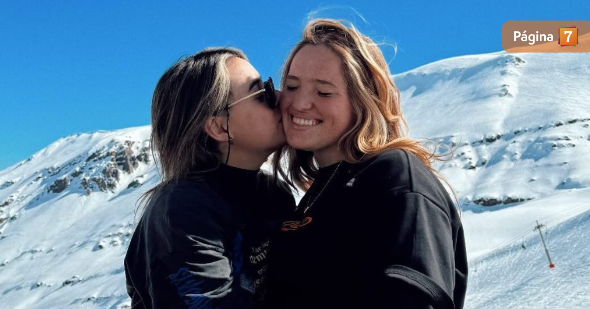 Laura de la Fuente compartió tierna postal junto a su polola: pronto cumplirán dos meses de relación