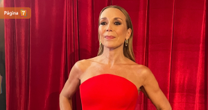 Karen Doggenweiler sorprendió con potente vestido rojo en los Premios Cordillera 2024