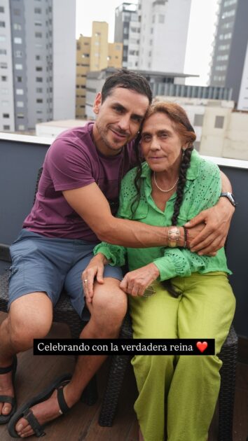 Pangal Andrade celebró con su madre María Astorga triunfo de Ganar o Servir: "La verdadera reina"