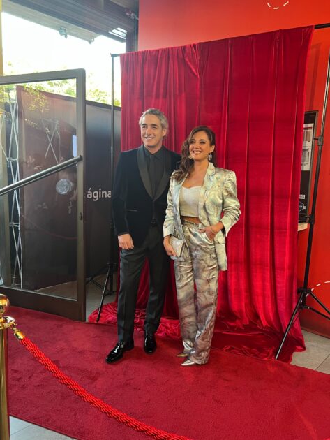 Los looks de Repenning y Priscilla Vargas en Premios Cordillera: ella apostó por curioso estampado