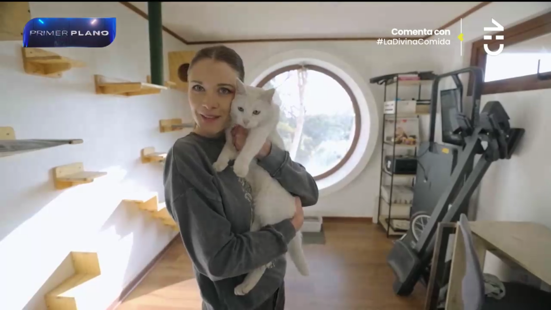 Carla Jara abrió las puertas de su casa: destacó espacio para sus mascotas fallecidas