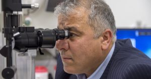 Paciente recibirá millonaria indemnización tras perder la visión por negligencia médica