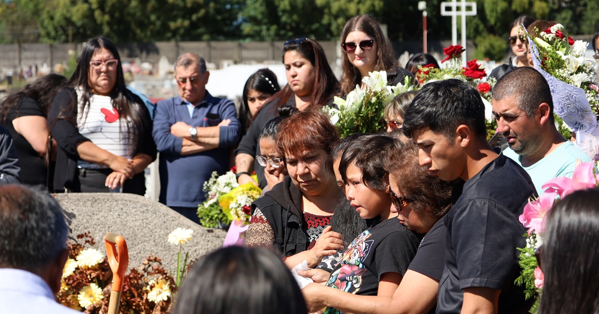 Seres queridos despiden a Mónica Hernández, víctima del fatal naufragio en Bahía Mansa