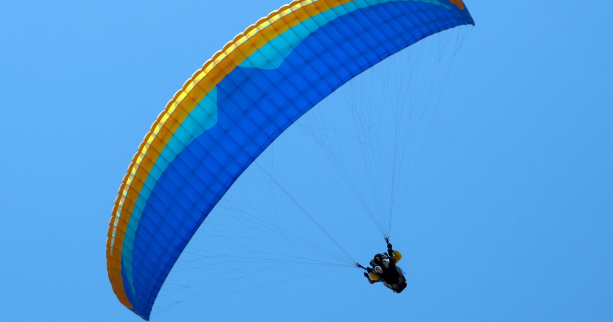 Muere gendarme que cayó al vacío en Temuco mientras practicaba parapente