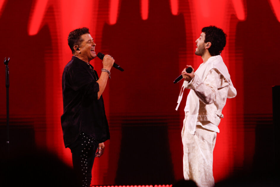 Sebastián Yatra con Carlos Vives en Festival de Viña 2025