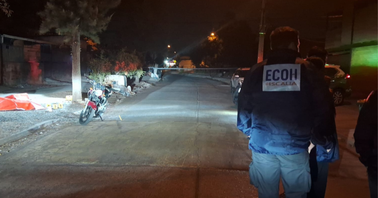 Indagan dos homicidios en RM: una de las víctimas fue herida con arma cortante y la otra baleada