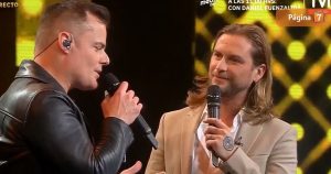Jean-Philippe Cretton entrevistó a Marc Martel en inglés y la reacción de los televidentes fue categórica