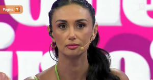 Pamela Díaz abandonó abruptamente estudio de Hay que decirlo: sufrió problema médico