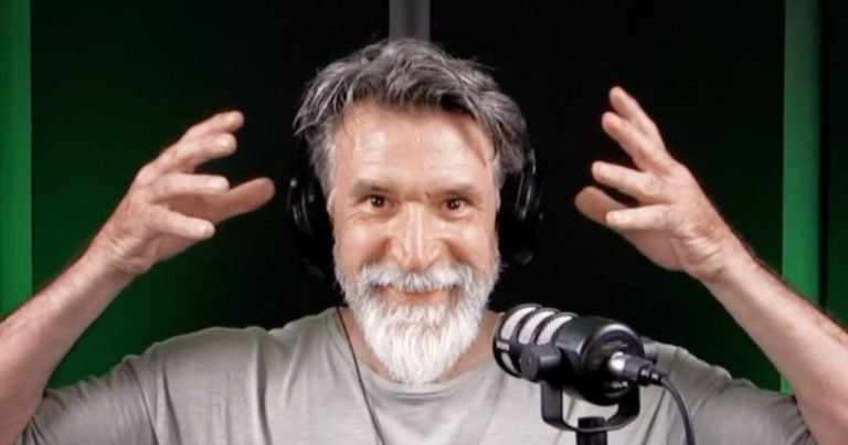 ¿Lo notaste? Pancho Melo sorprendió con participación especial la primera noche del Festival de Viña