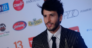 Sebastián Yatra preocupa por su salud a pocos días de su show en Viña: "Me toca descansar"