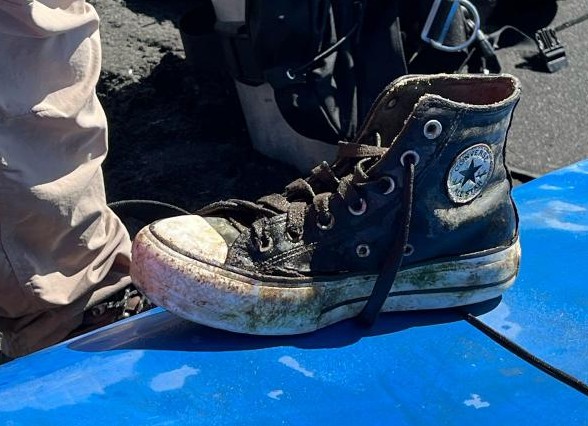 Encuentran zapatilla de Victoria Palma, joven kayakista extraviada en Lago Villarrica