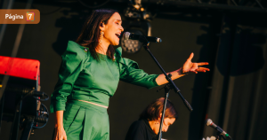 Julieta Venegas en el REC: contestó canción a Álvaro Henríquez, recibió regalo y cantó con Gepe