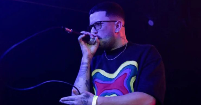 Cantante venezolano que vivió en Chile fue deportado a El Salvador: 