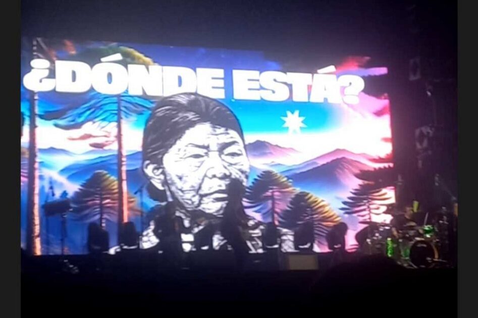 Claudio Narea y el nuevo gesto a dirigenta mapuche desaparecida, Julia Chuñil en Lollapalooza