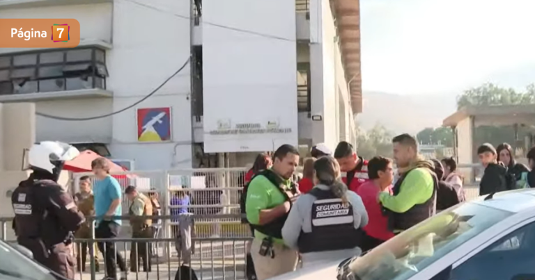 Apoderado ingresó a colegio de Renca para amenazar a alumno que agredió a su hijo