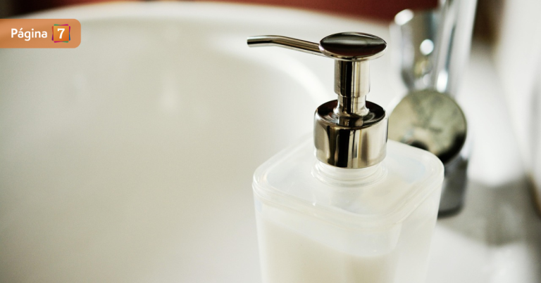 El jabón líquido que el ISP ordenó retirar tras detectar peligrosa bacteria en dos pacientes