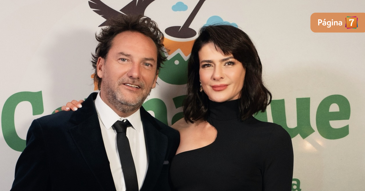 Con corte en cintura: Tonka Tomicic impactó con vestido Versace en evento que animó en Coyhaique