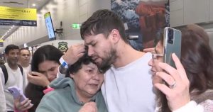 Los dramáticos testimonios de chilenos deportados de EE.UU: "Nos tratan como perros"