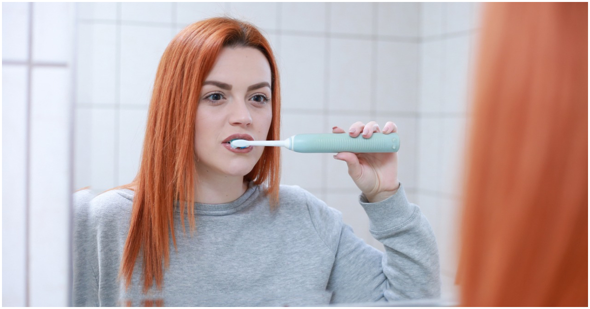 Revelan cómo evitar las manchas en los dientes