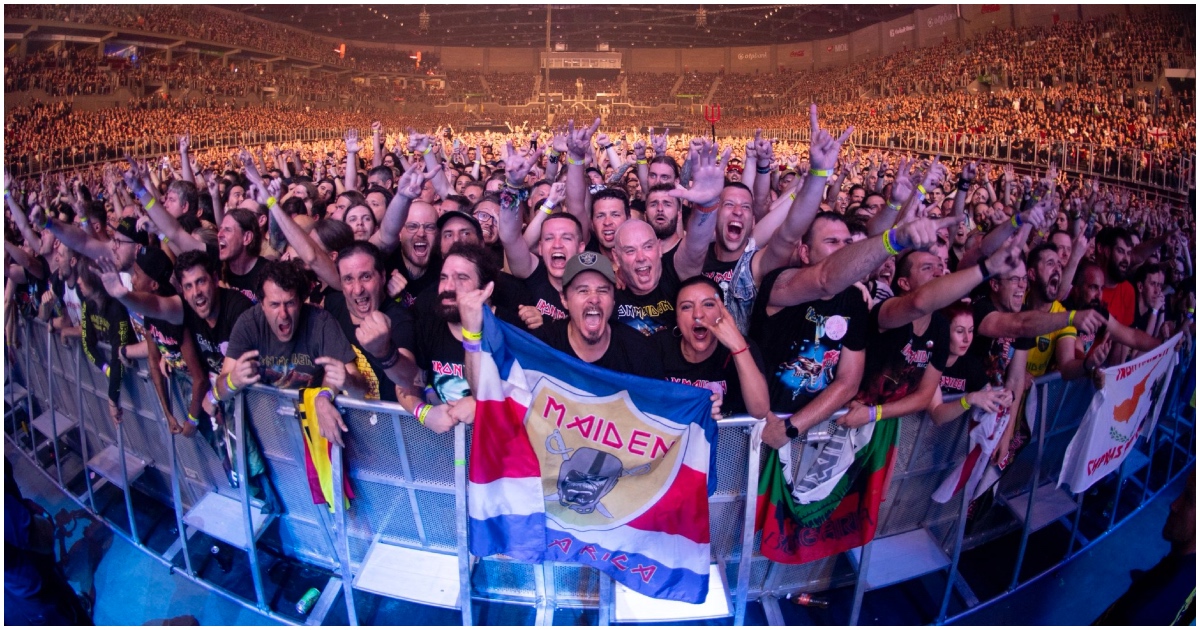 Iron Maiden pidió a sus fans no usar celulares en sus conciertos