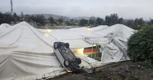 Auto cayó sobre domo de Universidad de Los Andes